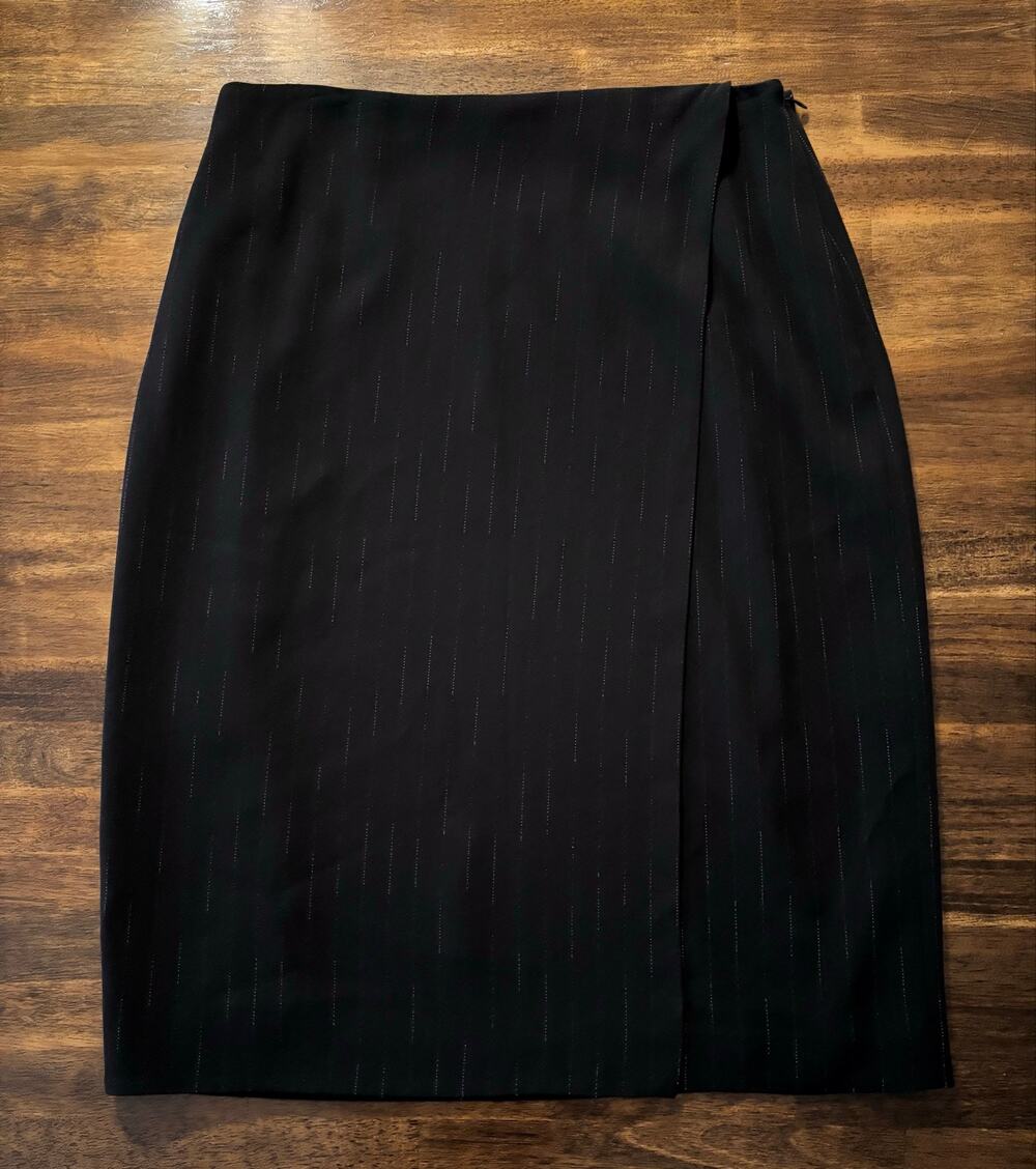 MM. LaFleur Size 8 Wrap Skirt Pencil Straight Lined Career Pinstripe